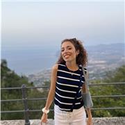 Studentessa universitaria di farmacia al terzo anno